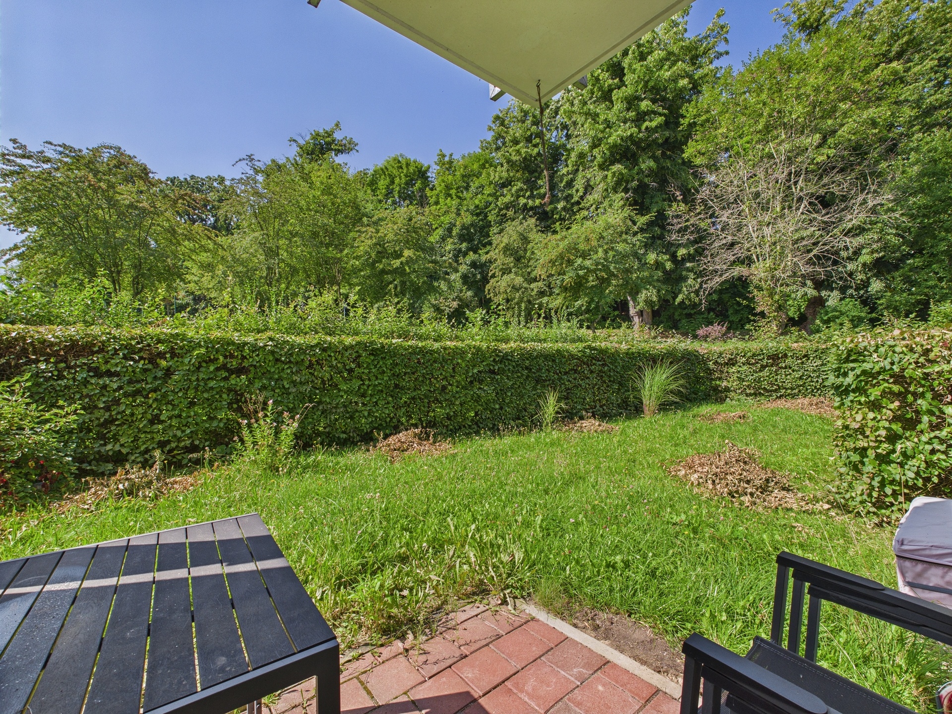 Terrasse mit eigenem Gartenanteil