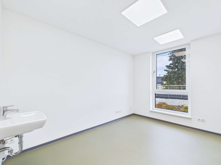 Behandlungsraum  (6)
