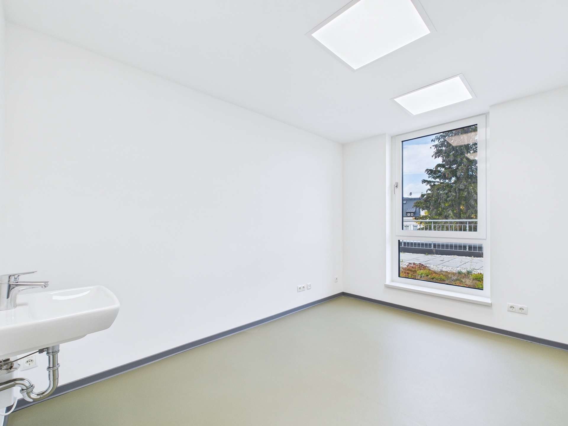 Behandlungsraum  (6)