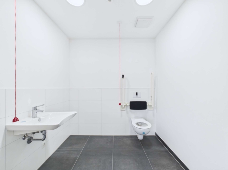 WC (2)