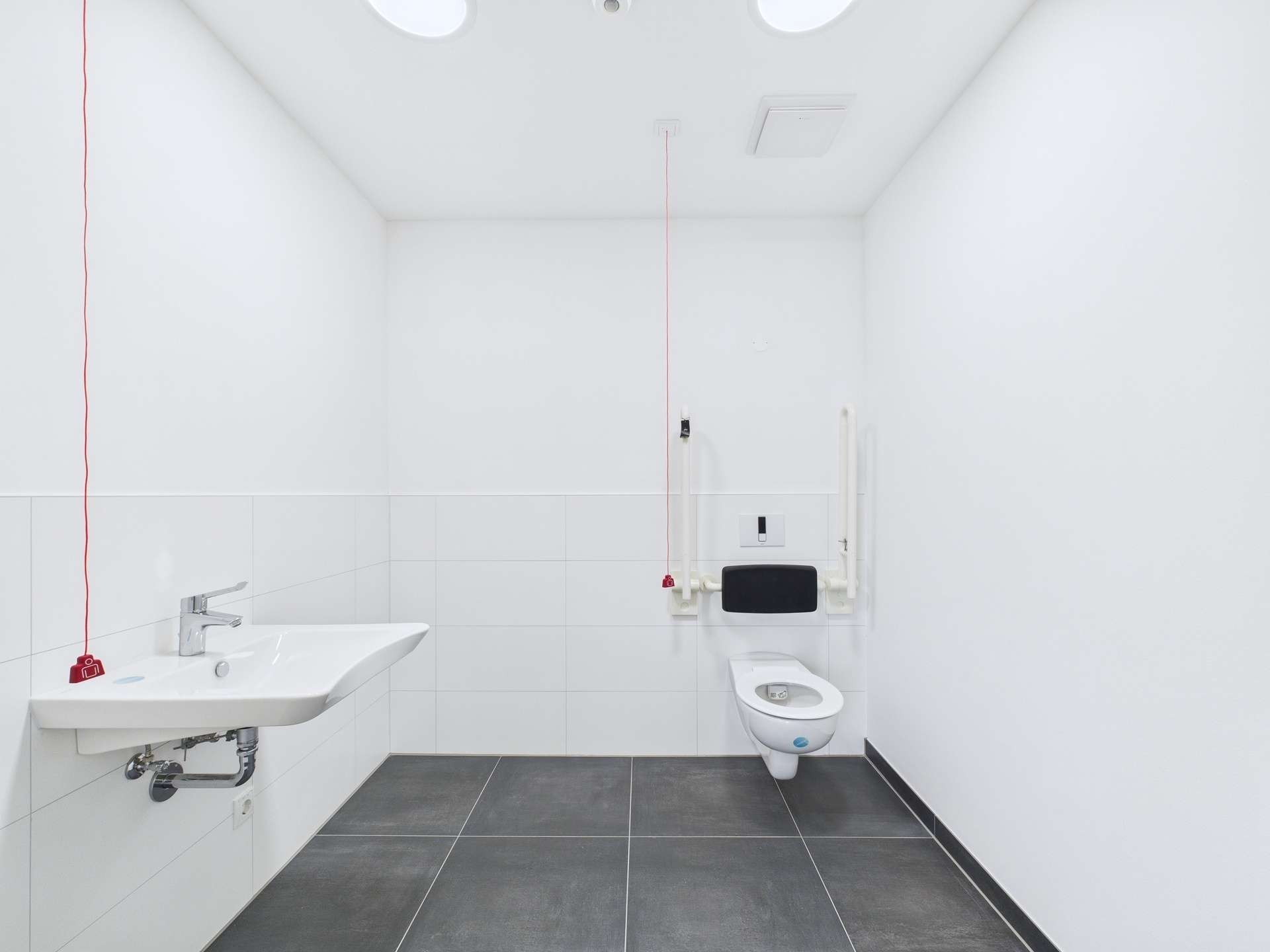 WC (2)