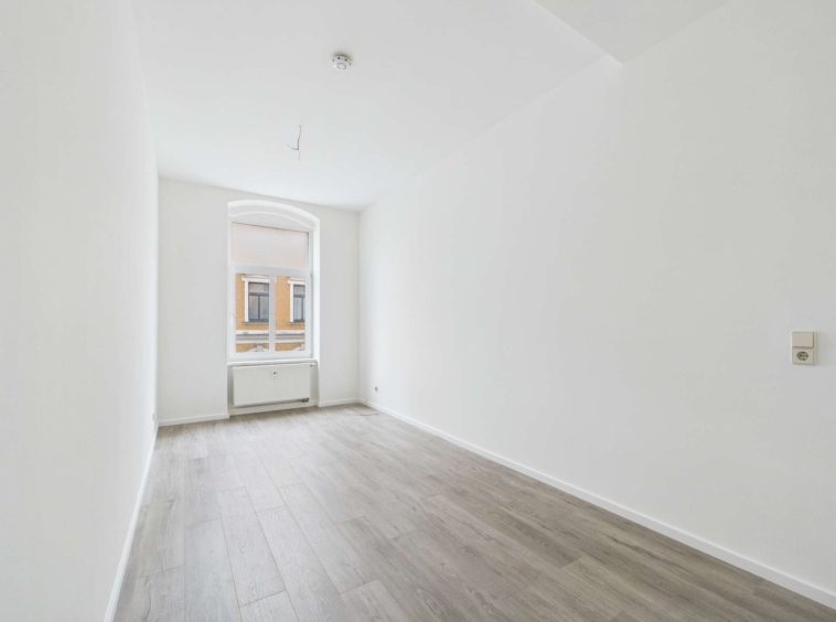 Schlafzimmer mit Abstellraum (2)