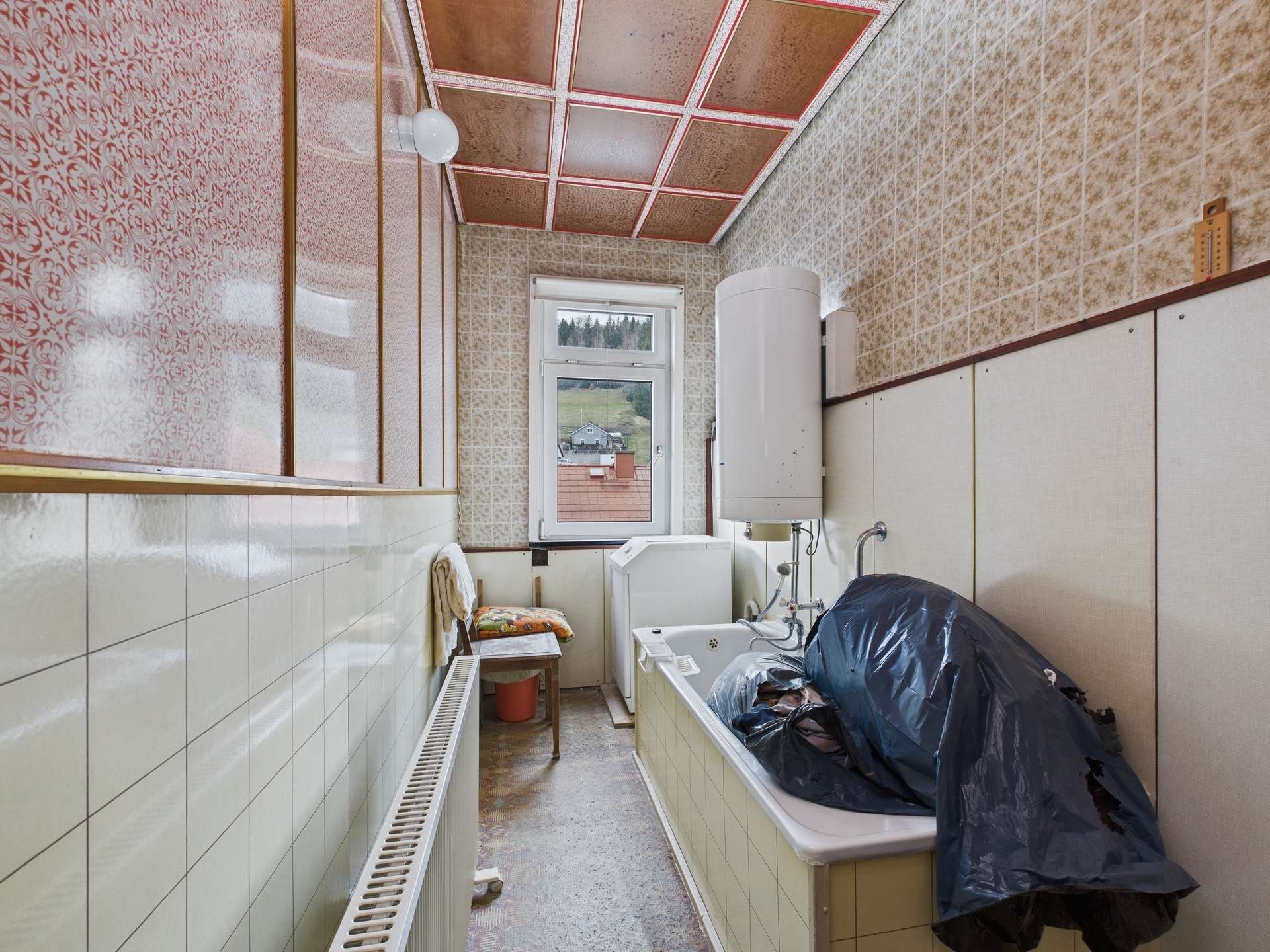 Badezimmer (EG)