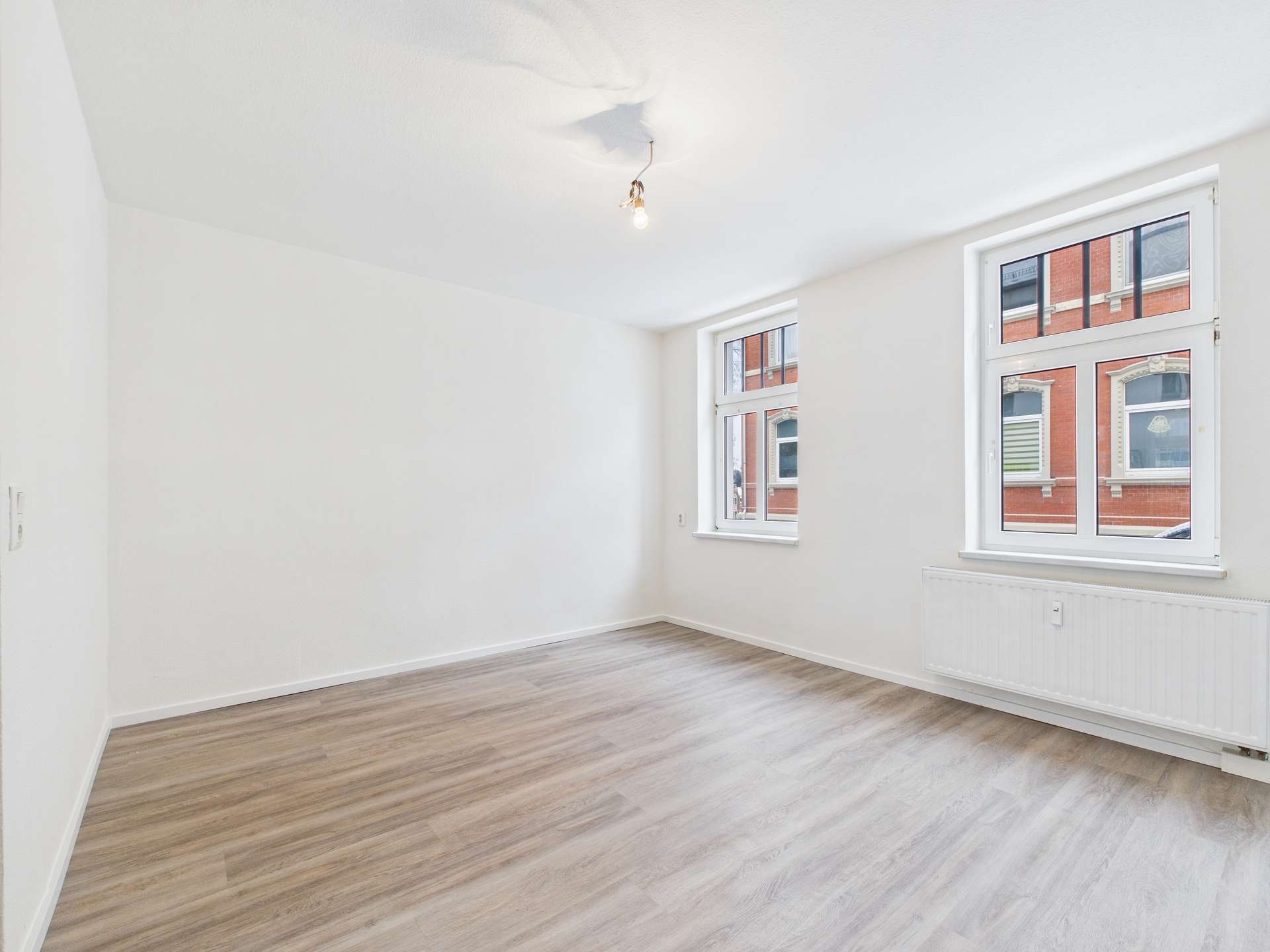 Wohn-Schlafzimmer (1)