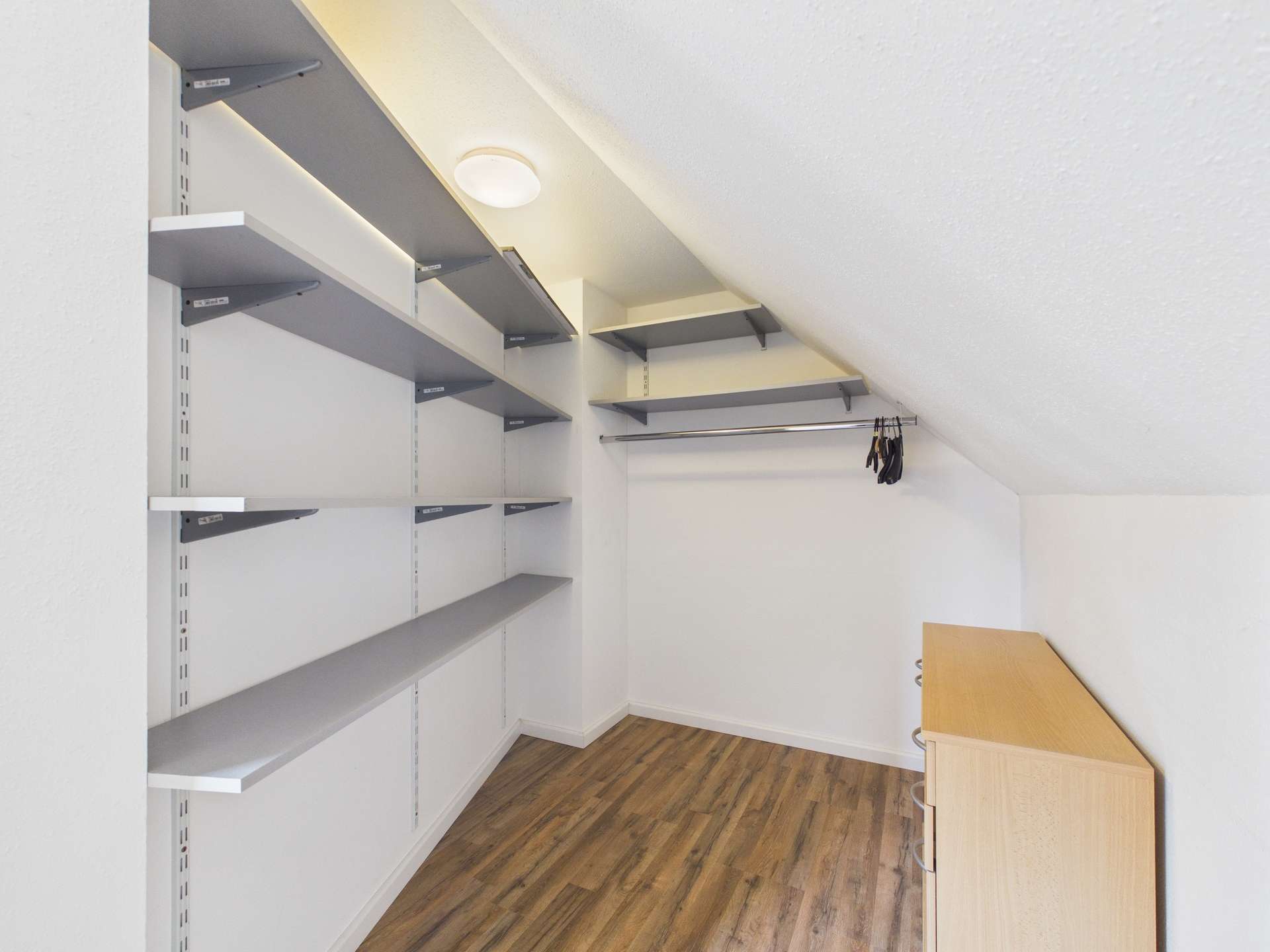 Schlafzimmer mit Ankleide (3)