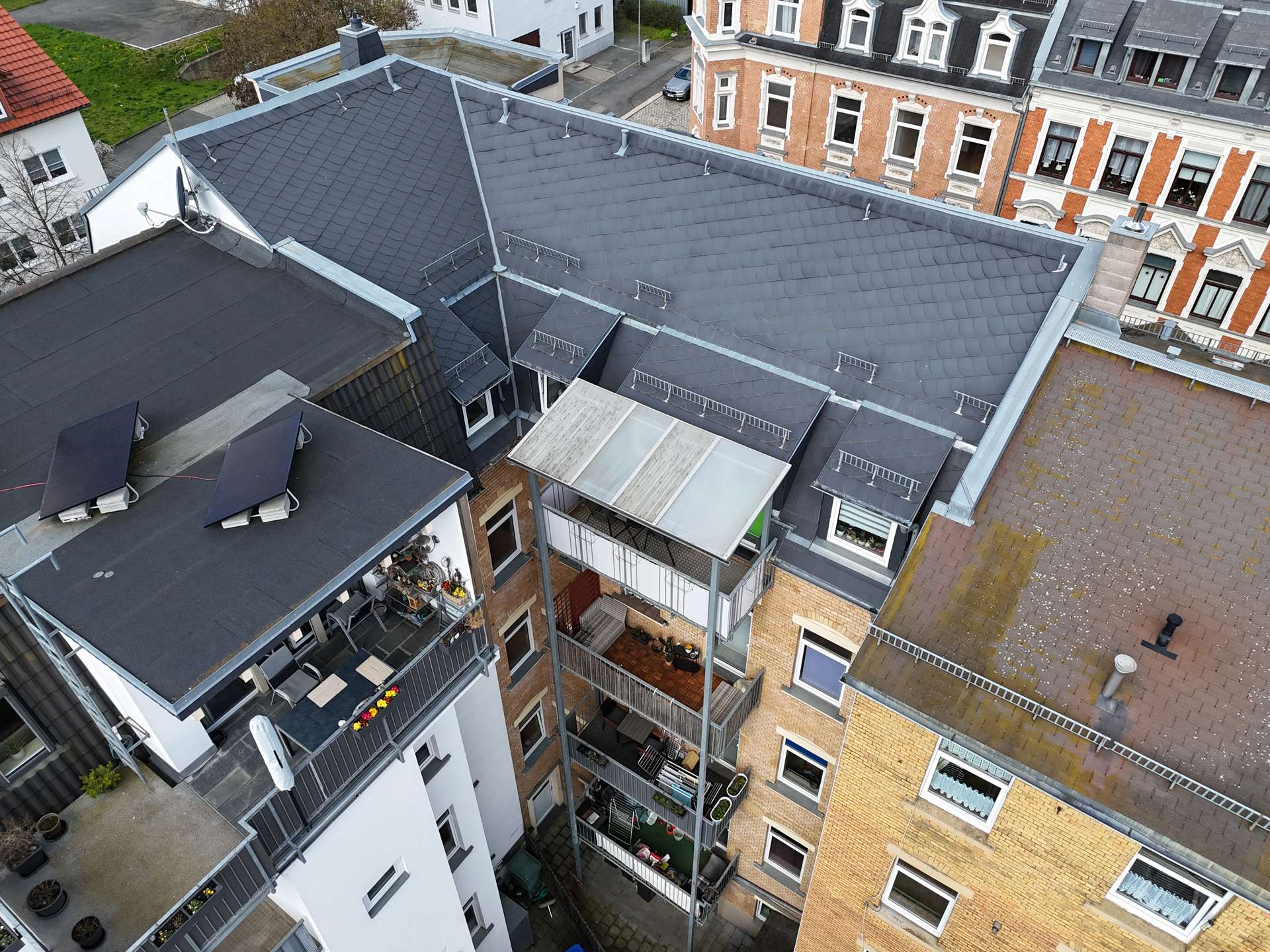 Dach (2)