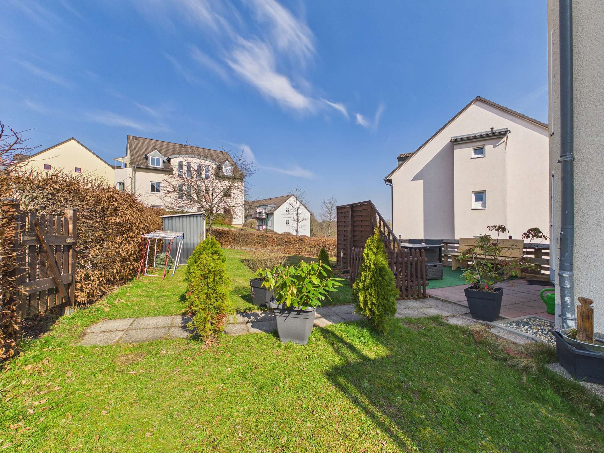 Garten (2) Garten (2)