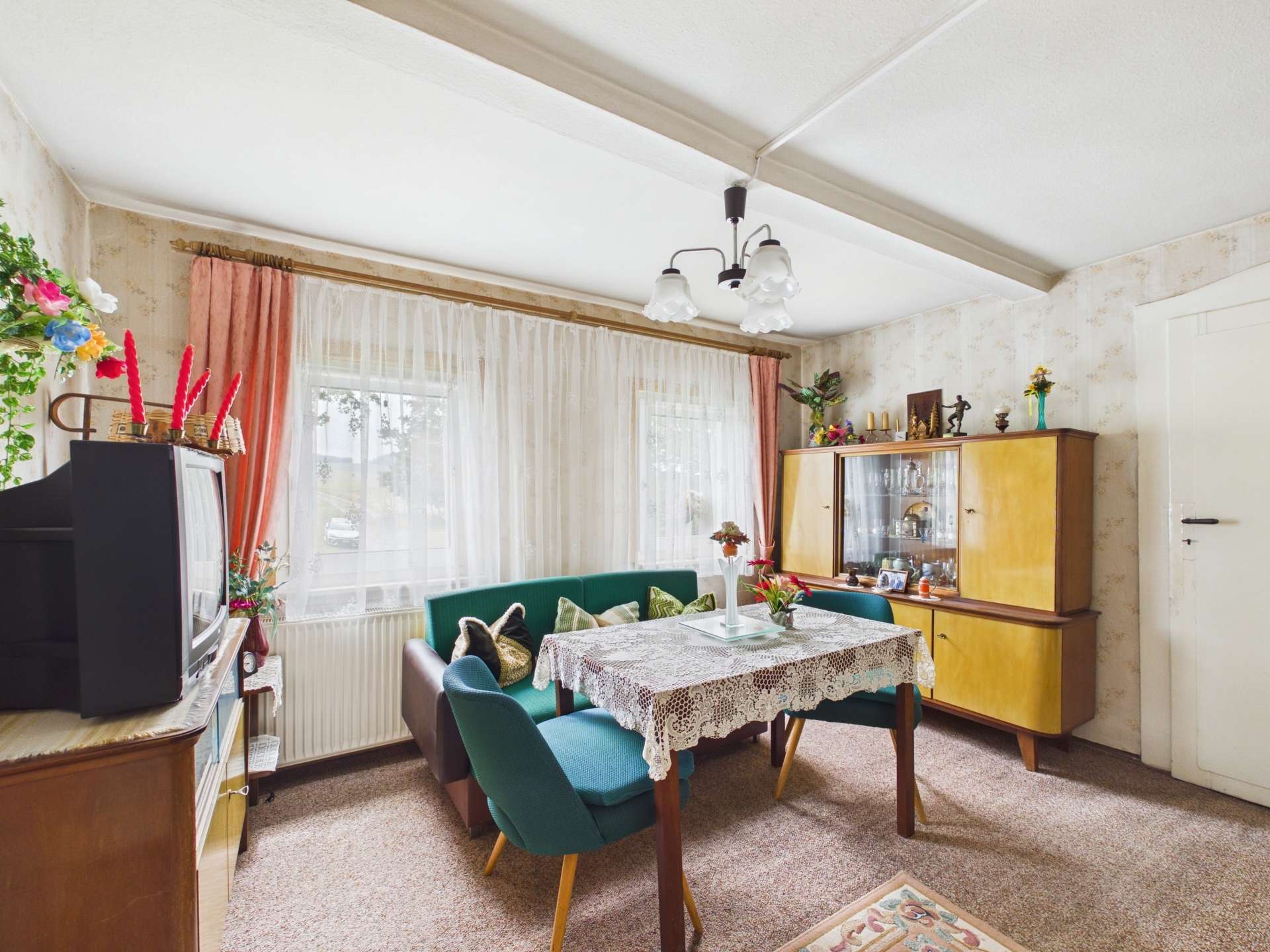 Wohnzimmer 1 OG (1) Wohnzimmer 1 OG (1)