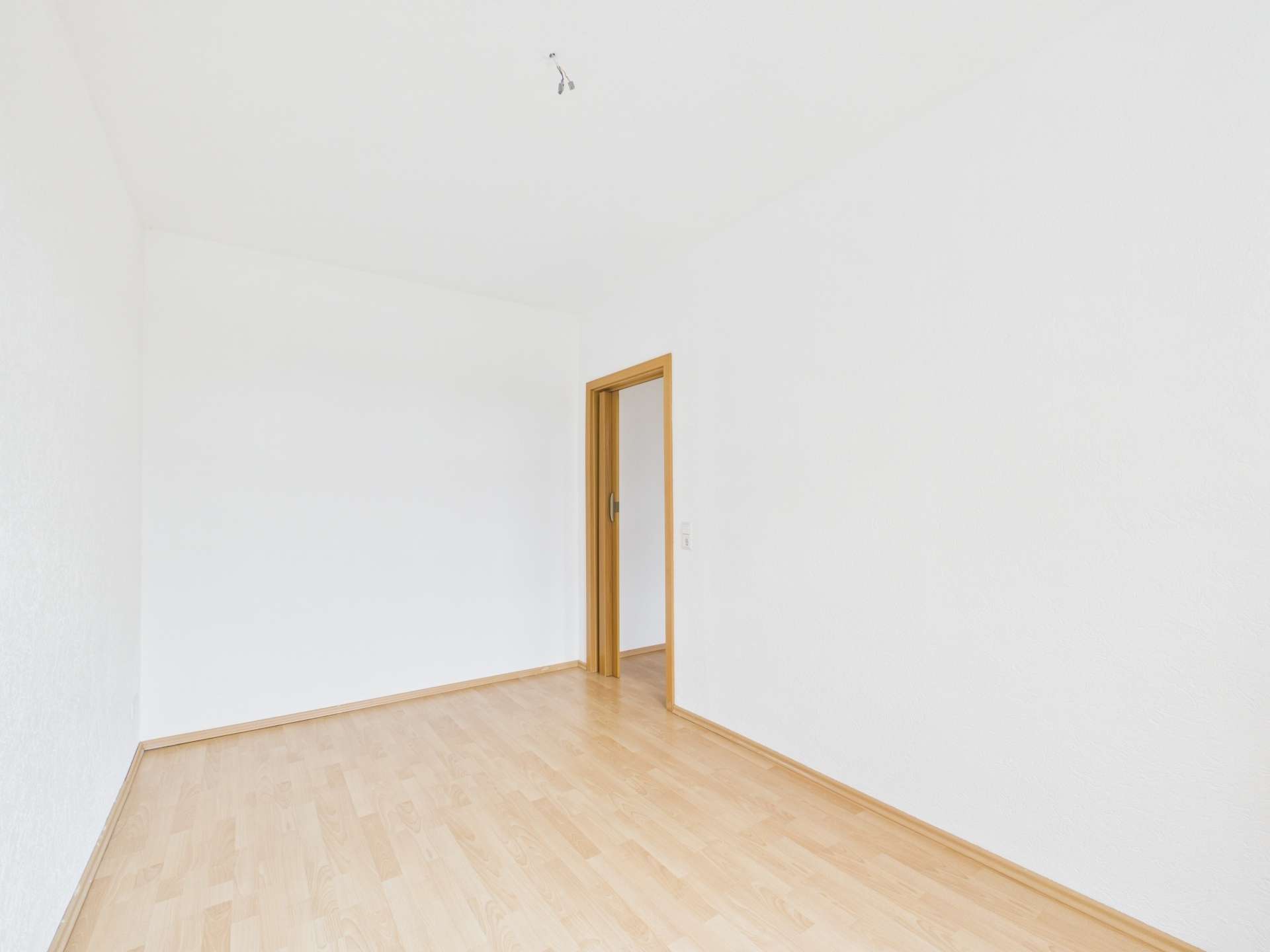 Ankleide-Arbeitszimmer (2)