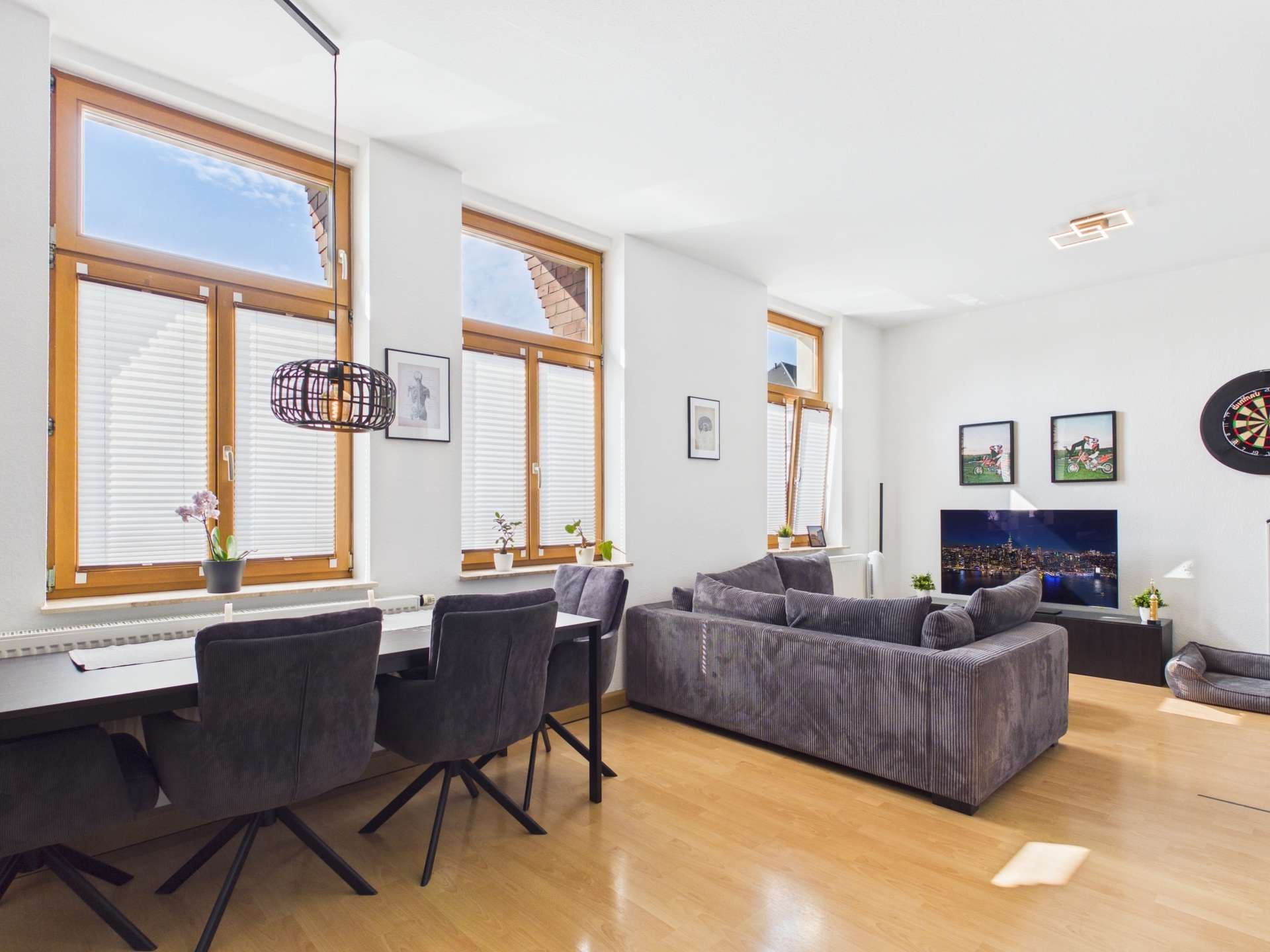 Wohnzimmer (1) Wohnzimmer (1)