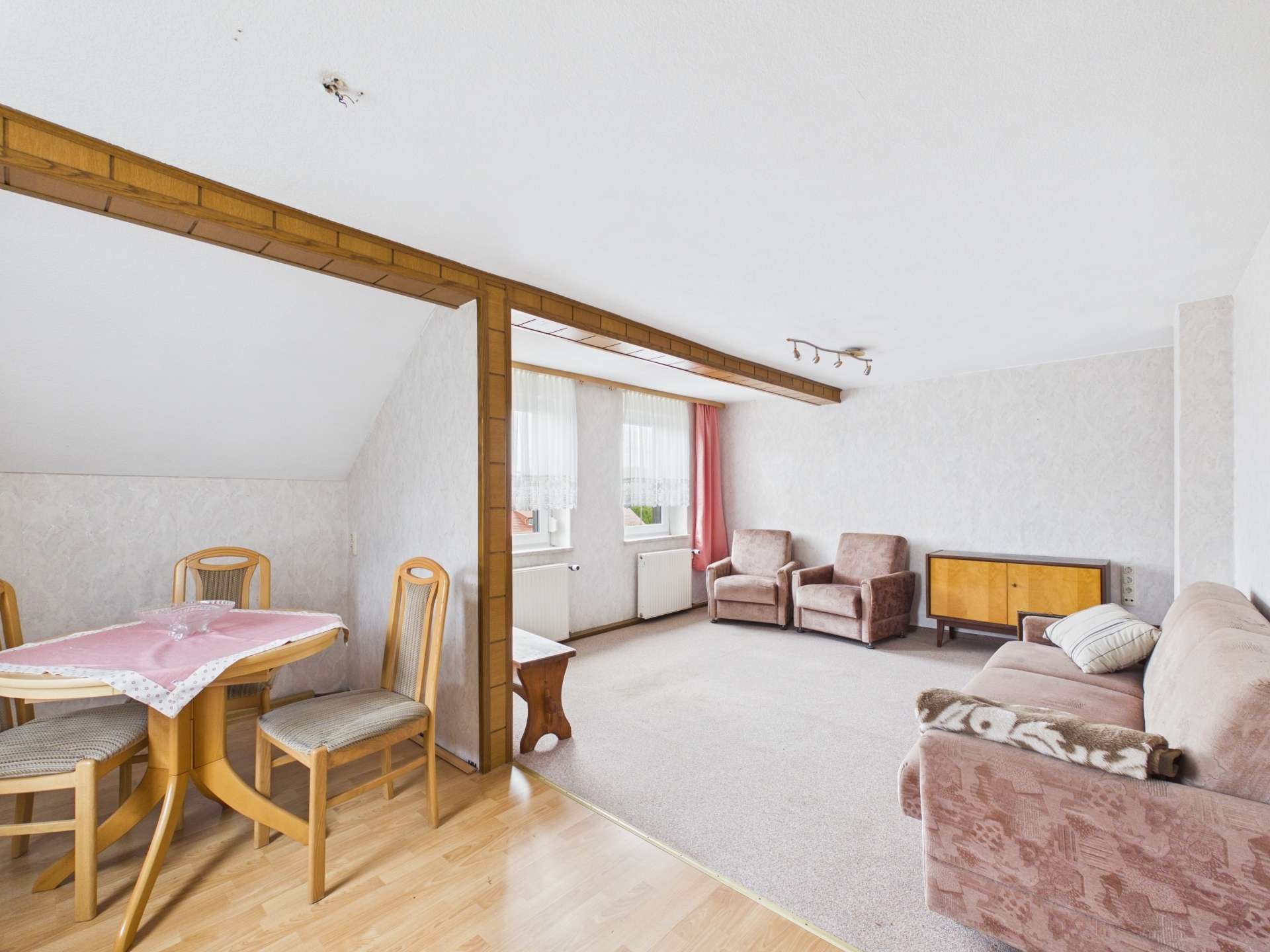 Wohn-u. Esszimmer 1 OG